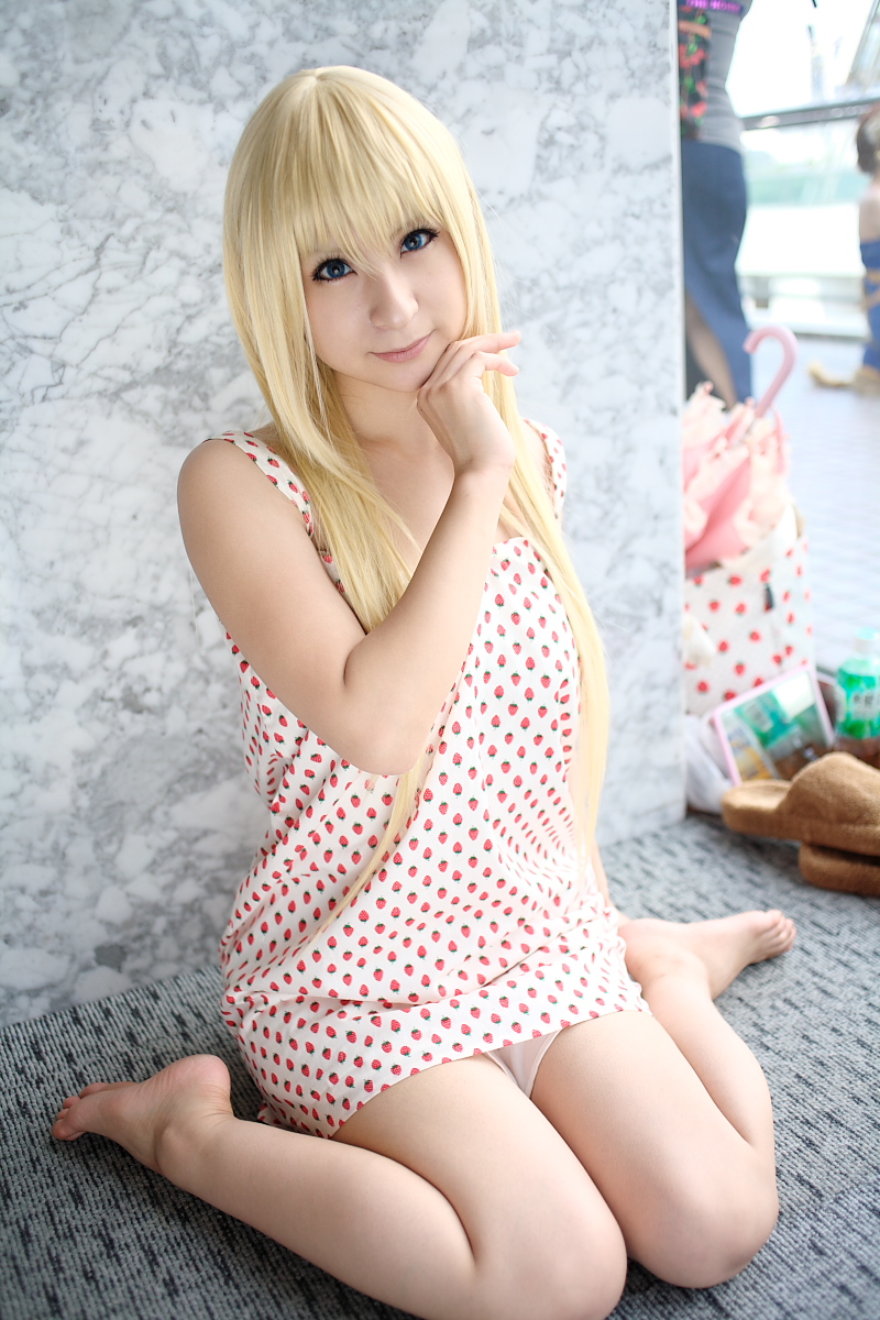 amamiya_laiko, ana_coppola, barefoot, blonde_hair, cosplay, dress, feet, highres