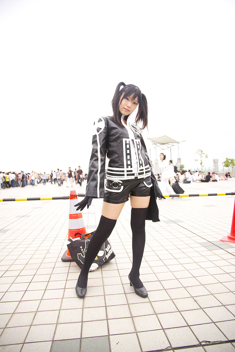 2girls, 6+boys, black_footwear, black_gloves, black_hair, black_legwear, cosplay, d.gray-man