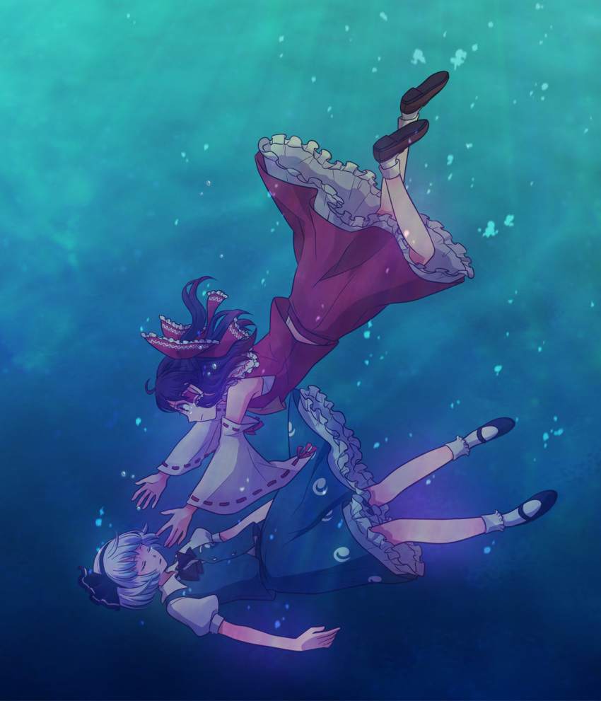 2girls, asphyxiation, bow, brown_hair, closed_eyes, drowning, hair_bow, hair_tubes, hairband, hakurei_reimu, highres, konpaku_youmu, multiple_girls, reaching, rescue, silver_hair, snowchild, spoilers, tears, touhou, underwater, wet, wet_clothes, yukkuri_youmu_to_hontou_wa_kowai_cthulhu_shinwa