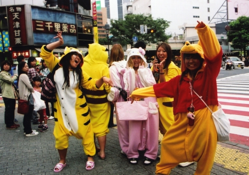 bearsuit, cosplay, lowres, photo_(medium), shibuya_(156702), tagme, what