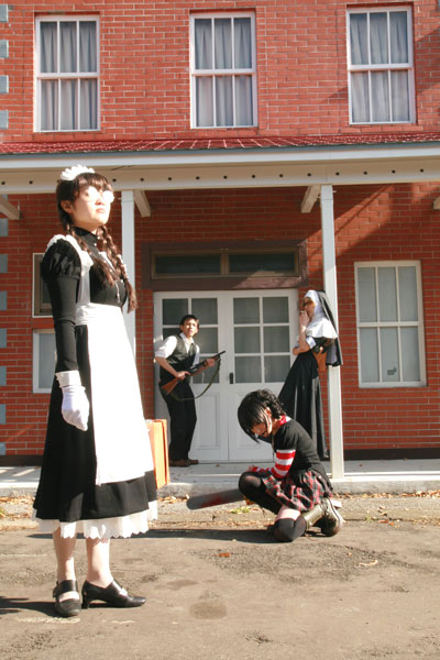 1boy, 3girls, black_lagoon, boots, braid, chainsaw, cosplay, east_asian