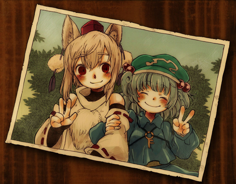 2girls, ^_^, holding_another's_arm, blush, closed_eyes, inubashiri_momiji, kawashiro_nitori, multiple_girls