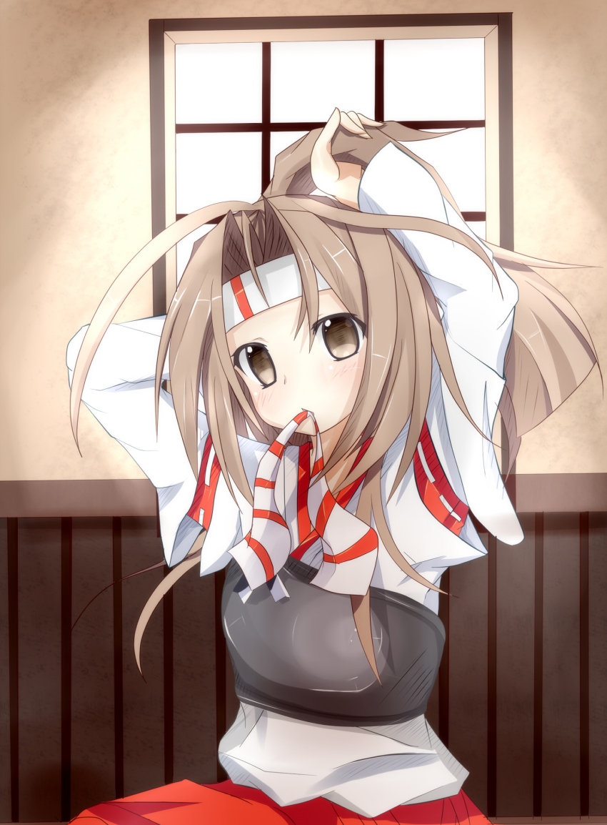 10s, 1girl, blush, brown_eyes, brushing_hair, female_focus, flat_chest, hachimaki, hair_ribbon, hakama, hakama_pants, hakama_shorts, headband, high_ponytail, highres, japanese_clothes, kantai_collection, light_brown_hair, long_hair, muneate, pants, personification, ponytail, ribbon, shorts, sitting, smile, solo, ye_zhi, ye_zhi_(index1122), zuihou_(kancolle)