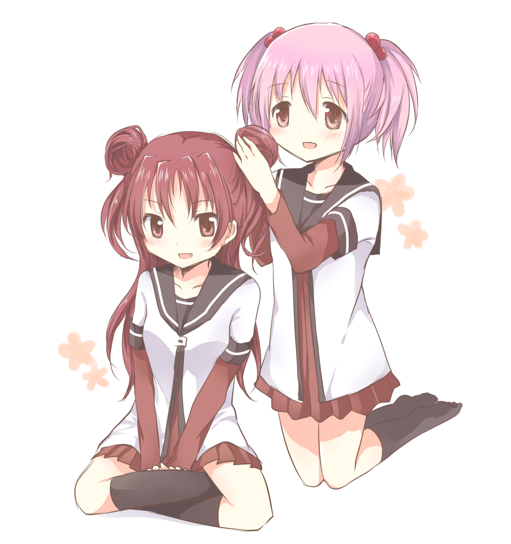 2girls, adjusting_hair, akaza_akari, akaza_akari_(cosplay), alternate_hairstyle, blush, cosplay, double_bun, hair_bobbles, hair_bun, hair_ornament, kaname_madoka, kneeling, mahou_shoujo_madoka_magica, mahou_shoujo_madoka_magica_(anime), multiple_girls, no_shoes, pink_eyes, pink_hair, red_eyes, red_hair, sakura_kyoko, sakuramocchi, school_uniform, serafuku, shiramori_sawa, short_twintails, socks, twintails, v_arms, yoshikawa_chinatsu, yoshikawa_chinatsu_(cosplay), yuruyuri
