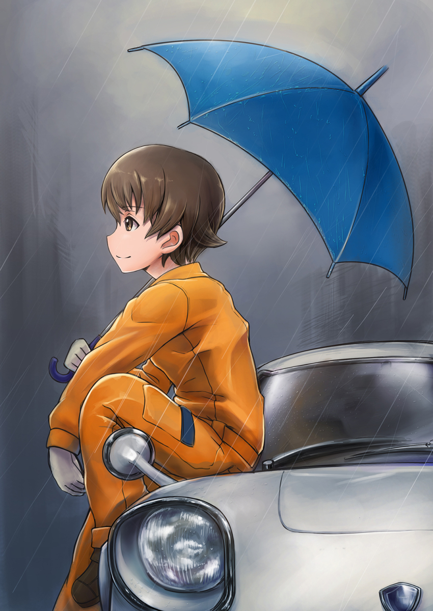 10s, 1girl, bad_id, bad_pixiv_id, brown_eyes, brown_hair, car, female_focus, from_side, girls_und_panzer, gloves, highres, holding, jumpsuit, mazda, mazda_cosmo, motor_vehicle, nakajima_(girls_und_panzer), on_car, orange_jumpsuit, overalls, rain, shoes, short_hair, sitting, smile, solo, solokov_(okb-999), umbrella, very_short_hair