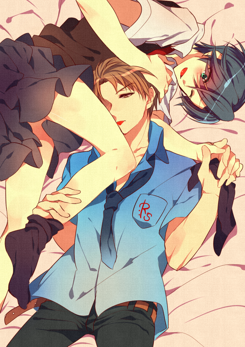 10s, 1boy, 1girl, black_hair, brown_hair, gekkan_shoujo_nozaki-kun, green_eyes, hetero, hori_masayuki, kashima_yuu, miniskirt, school_uniform, shiroto_iku, short_hair, tongue, tongue_out