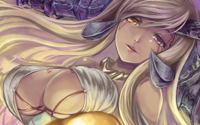 1girl, blonde_hair, breasts, dark_skin, dark-skinned_female, dragon_girl, dragon_horns, egg, female_focus, gold_egg_(p&amp;d), heterochromia, horns, large_breasts, lips, long_hair, looking_at_viewer, open_mouth, puzzle_&amp;_dragons, realistic, shouma_(bravespiritya), solo, sonia_gran, underboob