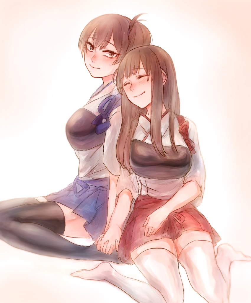 10s, 2girls, akagi_(kancolle), bad_id, bad_pixiv_id, black_legwear, blush, brown_eyes