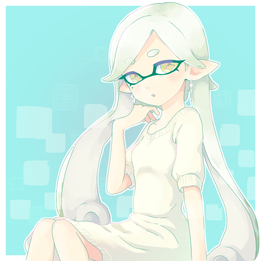 1girl, alternate_hairstyle, blue_background, casual, earrings, hair_down, highres, inkling, inkling_player_character, jewelry, liruty, marie_(splatoon), mole, mole_under_eye, nintendo, pointy_ears, short-sleeved_sweater, short_sleeves, splatoon_(series), splatoon_1, sweater, symbol-shaped_pupils, tentacle_hair, white_hair, yellow_eyes