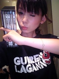 00s, bracelet, jewelry, lowres, mai_waifu, nakagawa_shoko, one_eye_closed, otaku