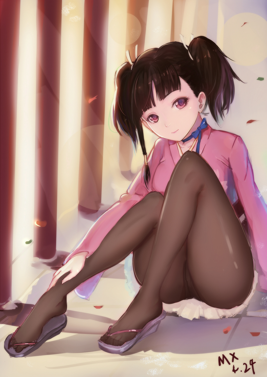 10s, 1girl, artist_name, black_pantyhose, blunt_bangs, brown_hair, choker, collarbone, female_focus, floral_print, full_body, geta, head_tilt, highres, japanese_clothes, kimono, knees_up, koutetsujou_no_kabaneri, leaning_forward, lens_flare, long_sleeves, magicxiang, mumei_(kabaneri), panties, pantyhose, pantyshot, pillar, purple_ribbon, red_eyes, ribbon, ribbon_choker, sandals, short_hair, short_sleeves, sitting, smile, solo, toes, underwear, white_panties