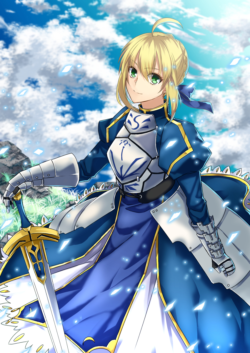 1girl, ahoge, armor, armored_dress, artoria_pendragon_(fate), blonde_hair, cloud, day