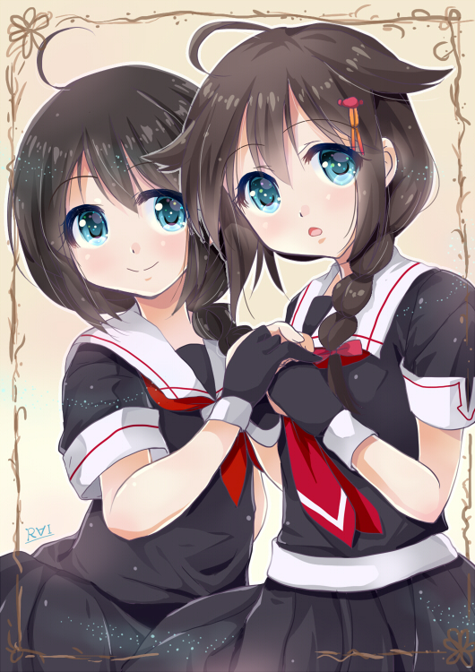 10s, 2girls, ahoge, black_hair, black_serafuku, blue_eyes, braid, commentary_request