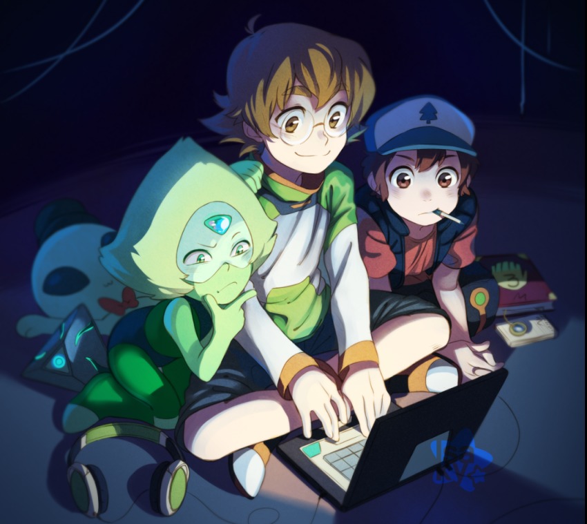 1boy, 2girls, :3, baseball_cap, bodysuit, book, bow, bowtie, brown_eyes, brown_hair, colored_skin, computer, crossover, dipper_pines, flipped_hair, forehead_jewel, glasses, gravity_falls, green_eyes, green_hair, green_skin, hand_on_own_chin, hand_on_shoulder, hat, headphones, hyakujuu-ou_golion, indian_style, interlocked_fingers, isakysaku, laptop, mini_hat, mini_top_hat, multiple_crossover, multiple_girls, pen, peridot_(steven_universe), pidge_gundarsson, pidge_gunderson, reverse_trap, sitting, smile, steven_universe, stuffed_toy, thick_eyebrows, top_hat, trait_connection, vest, voltron:_legendary_defender, voltron_(series), watermark