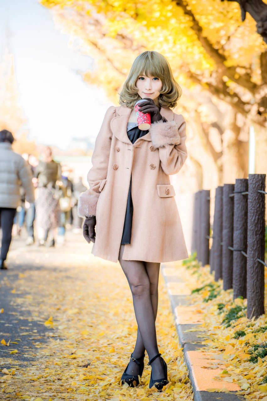 1girl, arm_at_side, autumn, autumn_leaves, black_footwear, black_gloves, black_pantyhose, blue_eyes