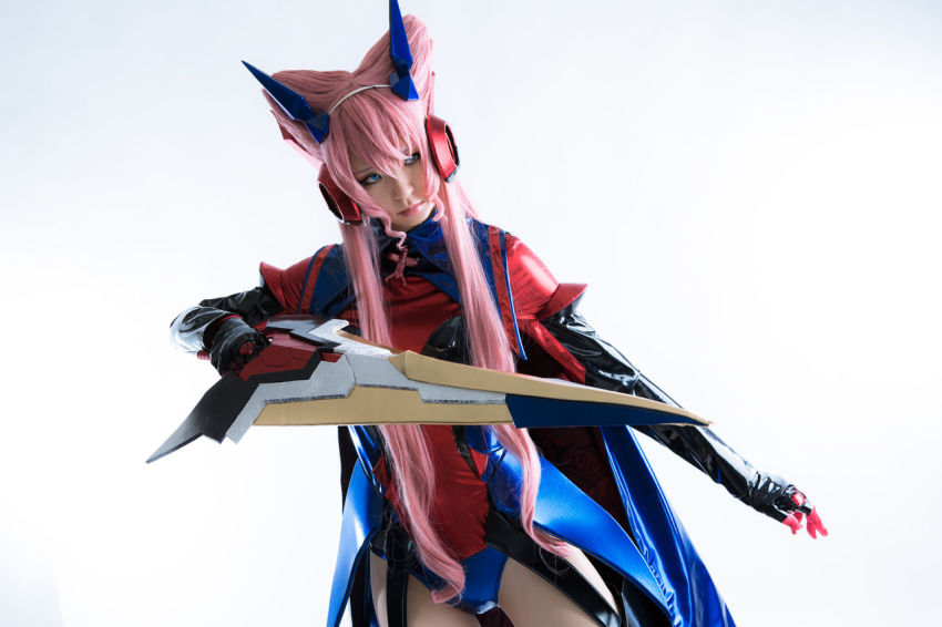 1girl, armor, blue_eyes, bodysuit, cape, cosplay, female_focus, garter_straps