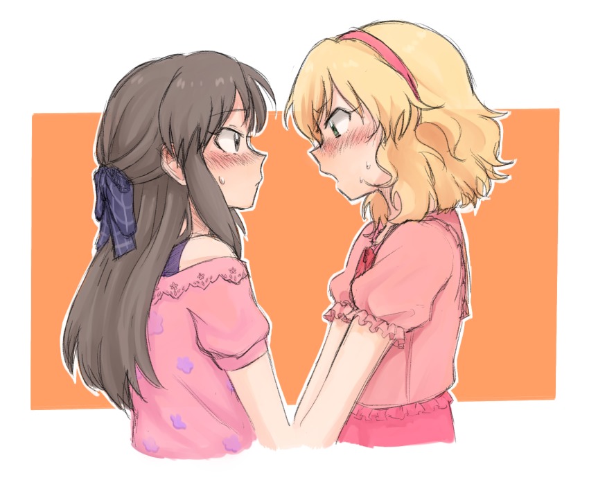 10s, 2girls, black_eyes, black_hair, blonde_hair, blush, bow, full-face_blush, green_eyes, hair_bow, hairband, holding_hands, idolmaster, idolmaster_cinderella_girls, ivlice, long_hair, looking_at_another, multiple_girls, sakurai_momoka, short_hair, simple_background, sweat, tachibana_arisu, yuri