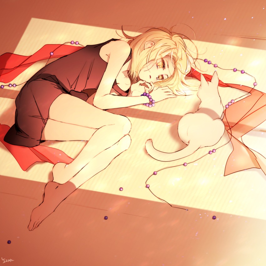 1girl, animal, bad_id, bad_twitter_id, bare_legs, barefoot, black_dress, blonde_hair