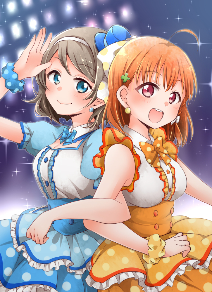 2girls, ahoge, blue_eyes, blue_hat, blue_scrunchie, blue_skirt, bow, bowtie