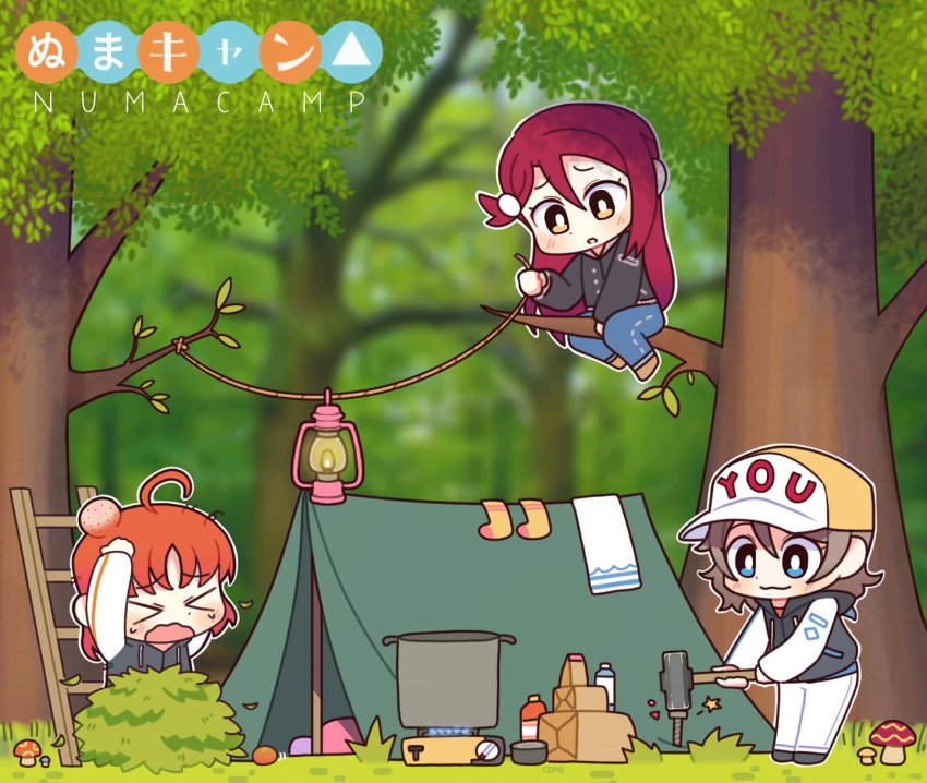 >_<, 3girls, :3, ahoge, bad_id, bad_twitter_id, baseball_cap, black_shirt