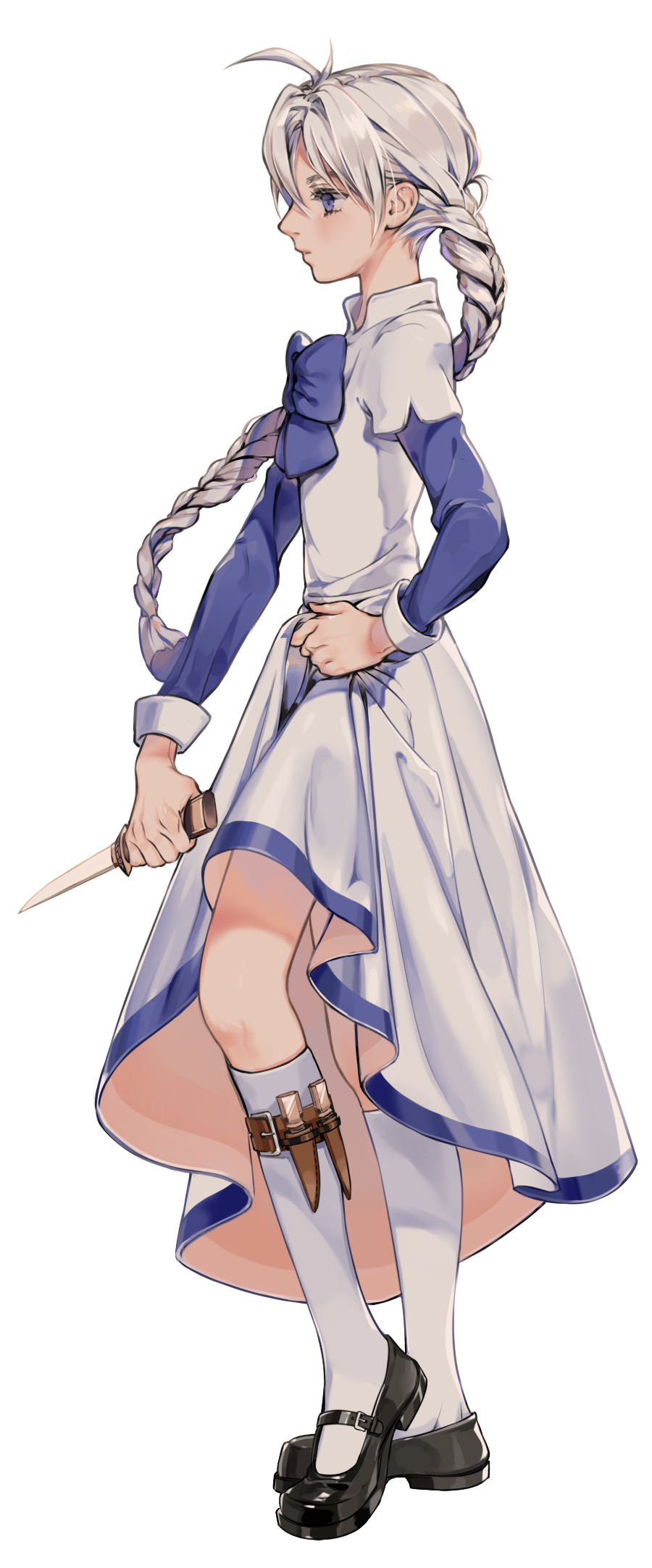 1girl, ahoge, bad_id, bad_pixiv_id, belt, black_shoes, blue_eyes, blue_sleeves, bow, braid, brown_belt, children_of_the_rune, closed_mouth, clothes_pull, commentary_request, dagger, dress, dress_pull, female_focus, from_side, full_body, grey_hair, hair_between_eyes, hands_on_own_hips, highres, holding, holding_dagger, holding_knife, holding_own_dress, holding_weapon, knee_strap, kneehighs, knife, large_bow, layered_sleeves, long_dress, long_hair, long_sleeves, mary_janes, myoushun, nayatrei, ponytail, profile, sheath, sheathed, shoes, short_over_long_sleeves, short_sleeves, simple_background, single_braid, socks, solo, standing, strap, very_long_hair, weapon, white_background, white_dress, white_socks