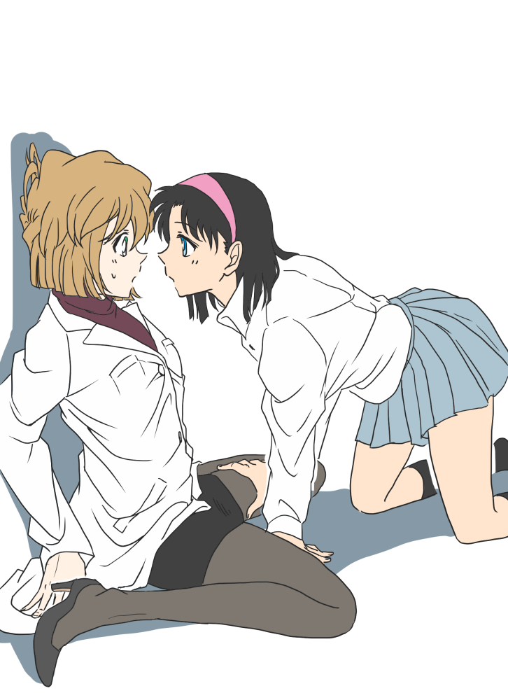 2girls, black_hair, black_legwear, black_skirt, blonde_hair, blue_eyes, blue_skirt, blush