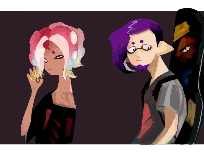 2boys, black_shirt, closed_mouth, dark-skinned_male, dark_skin, facial_hair, goatee, gradient_hair, grey_shirt, guitar_case, highres, quinn_(splatoon), instrument_case, jirou_(sdogowikqq3yxwa), male_focus, multicolored_hair, multiple_boys, nintendo, off_shoulder, pointy_ears, purple_hair, red_hair, shirt, skeleton_print, skinny, splatoon_(series), splatoon_2, t-shirt, tentacle_hair, tentacle_piercing, upper_body, mashup_(splatoon)