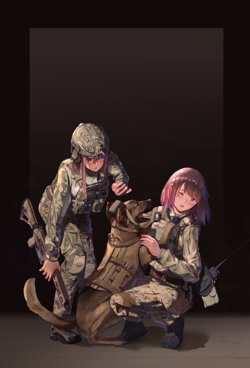 2girls, absurdres, assault_rifle, brown_hair, camouflage, chinese_commentary, commentary_request, dog