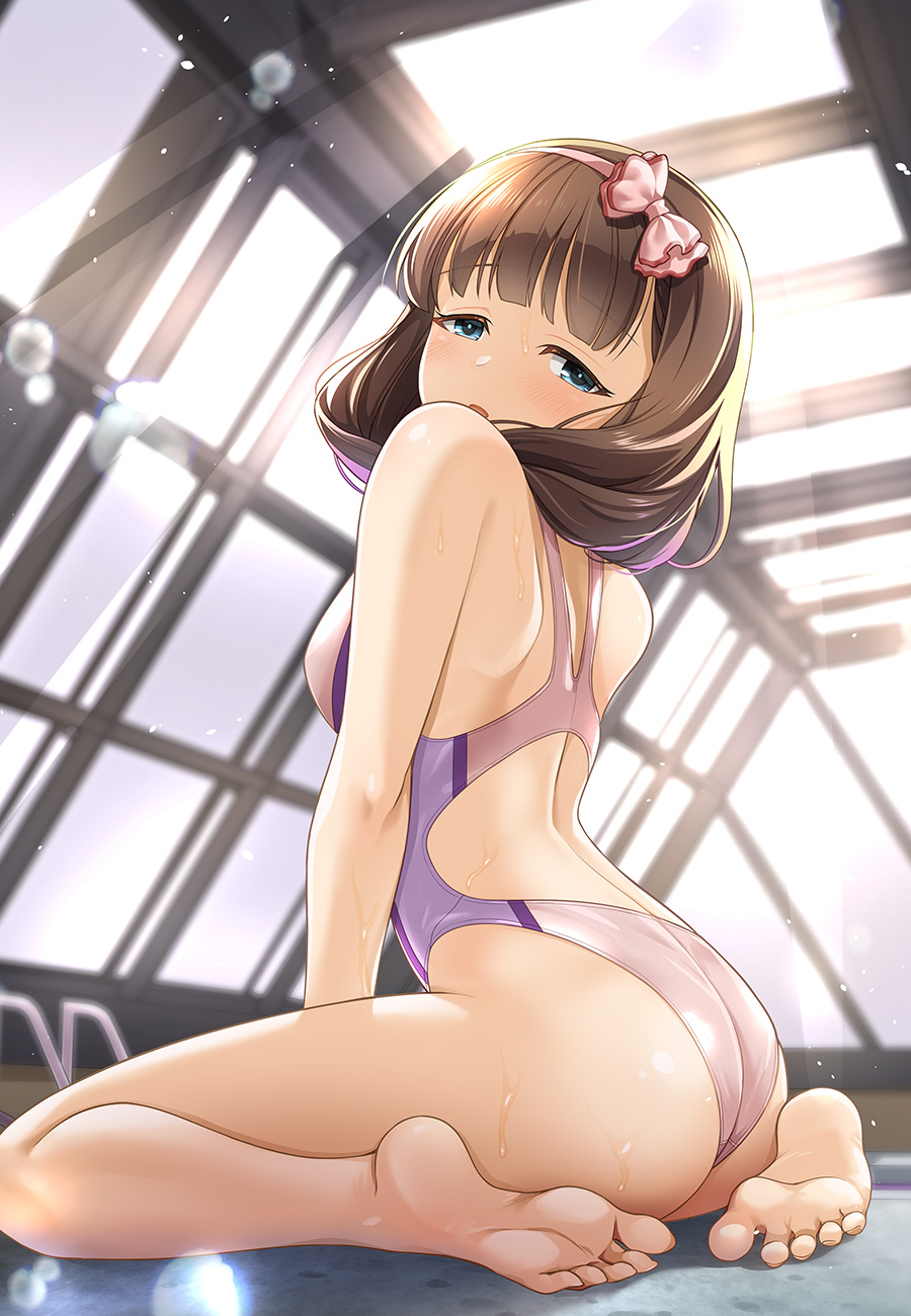 1girl, alternate_costume, ass, back, bare_shoulders, barefoot, blue_eyes, blush, breasts, brown_hair, commentary_request, competition_swimsuit, feet, female_focus, full_body, hairband, highleg, highleg_one-piece_swimsuit, highres, idolmaster, idolmaster_cinderella_girls, legs, looking_at_viewer, medium_breasts, mk_(mod0), one-piece_swimsuit, pool, pool_ladder, poolside, rei_no_pool, sakuma_mayu, short_hair, sitting, soles, solo, sunlight, swimsuit, thighs, toes, wariza, water, wet