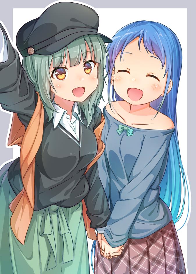 2girls, alternate_costume, arm_up, bare_shoulders, blue_hair, blue_sweater, brown_skirt, newsboy_cap