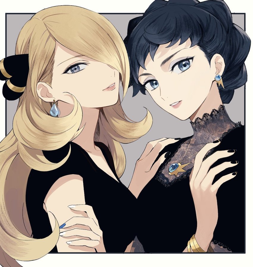 2girls, bad_id, bad_twitter_id, black_dress, black_eyes, black_hair, blonde_hair, blue_eyes