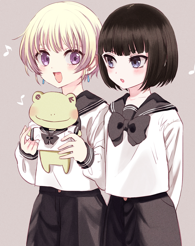 2boys, black_hair, blue_eyes, blue_sailor_collar, blush, bob_cut, crossdressing, crossdressing_(mtf), earrings, idolmaster, idolmaster_side-m, jewelry, kaerre, kagura_rei, looking_at_viewer, male_focus, maruino, multiple_boys, open_mouth, pierre_(idolmaster), purple_eyes, sailor_collar, smile, stuffed_animal, stuffed_frog, stuffed_toy