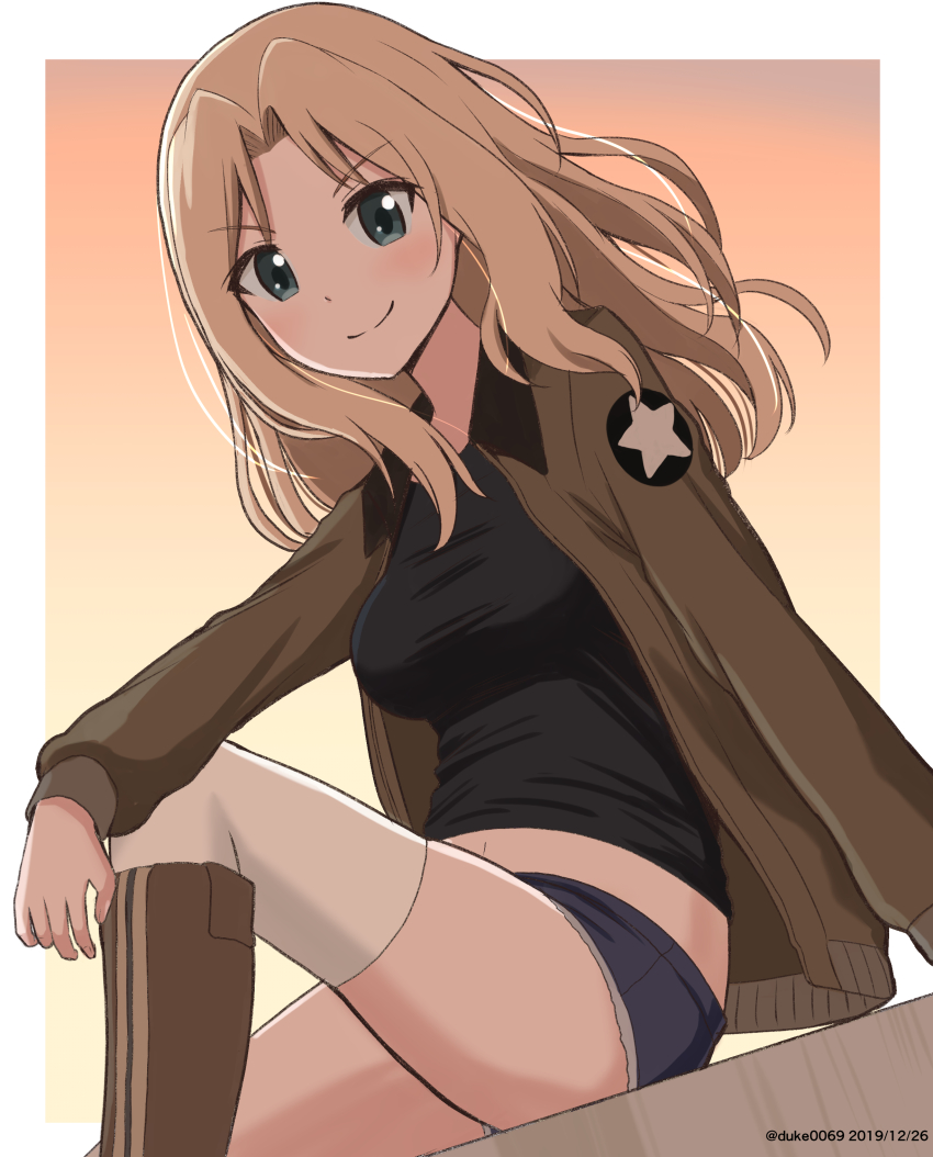 1girl, absurdres, arm_on_knee, arm_support, black_boots, black_shirt, blonde_hair, blue_eyes