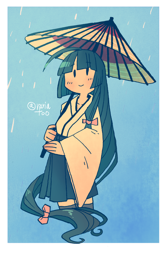 1girl, ahoge, blue_background, blunt_bangs, blush, border, bow, character_request, closed_mouth, female_focus, green_hair, green_hakama, hair_bow, hakama, hakama_skirt, holding, holding_umbrella, japanese_clothes, kantai_collection, long_hair, long_sleeves, looking_at_viewer, low-tied_long_hair, miko, oil-paper_umbrella, pink_bow, rariatto_(ganguri), shouhou_(kancolle), shouhou_(rainy_season)_(kancolle), skirt, smile, solo, twitter_username, umbrella, very_long_hair, white_border, wide_sleeves