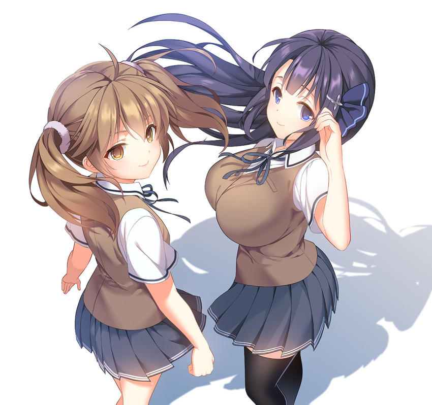 2girls, ahoge, black_legwear, blue_eyes, blue_ribbon, blue_skirt, breasts, brown_eyes