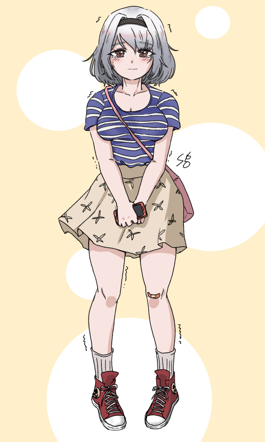 1girl, absurdres, alternate_costume, bandaid, bandaid_on_knee, bandaid_on_leg, brown_eyes, cellphone