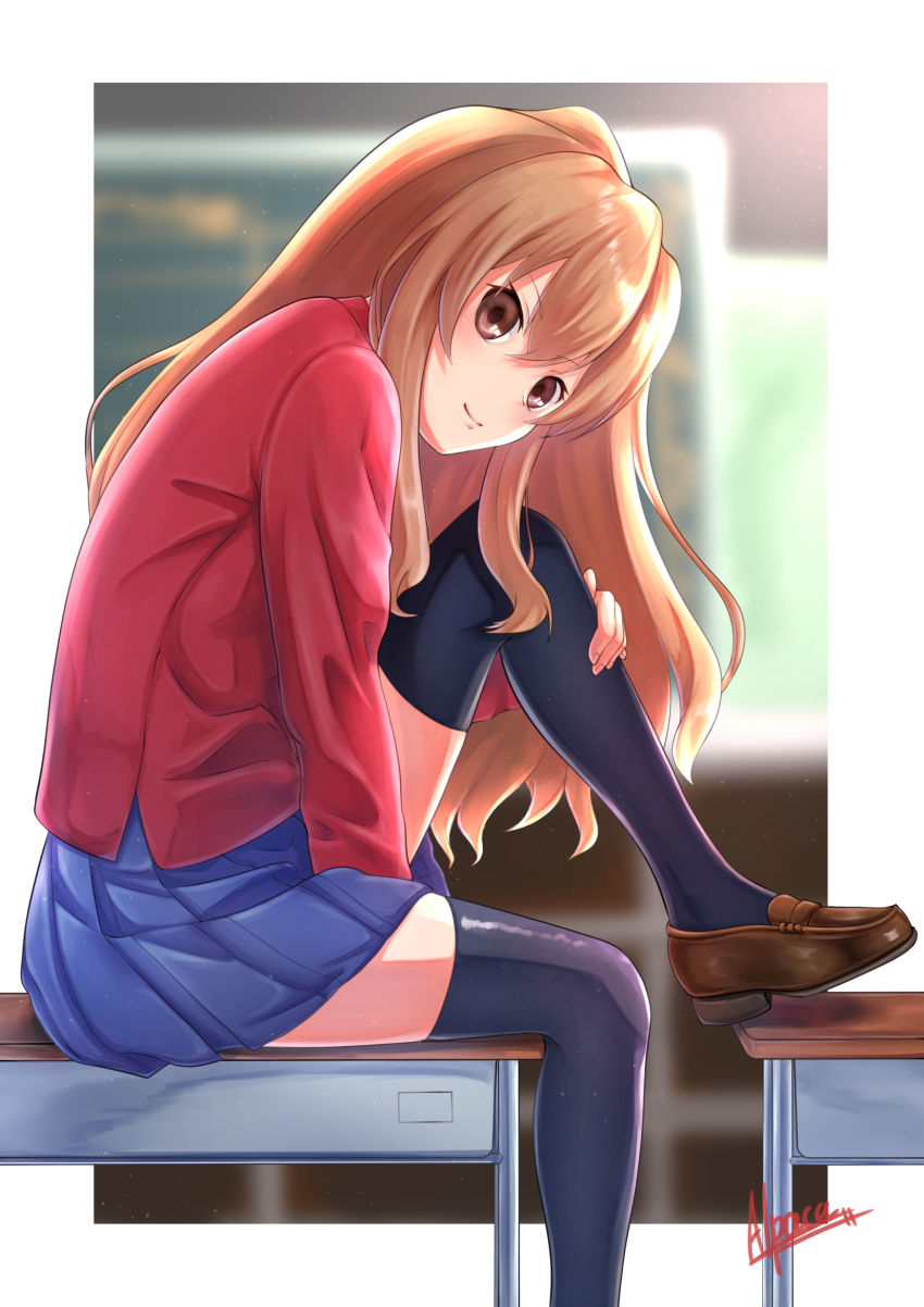 1girl, aisaka_taiga, alpaca_(alpaca00011), between_legs, black_thighhighs, blonde_hair, blue_skirt, blurry