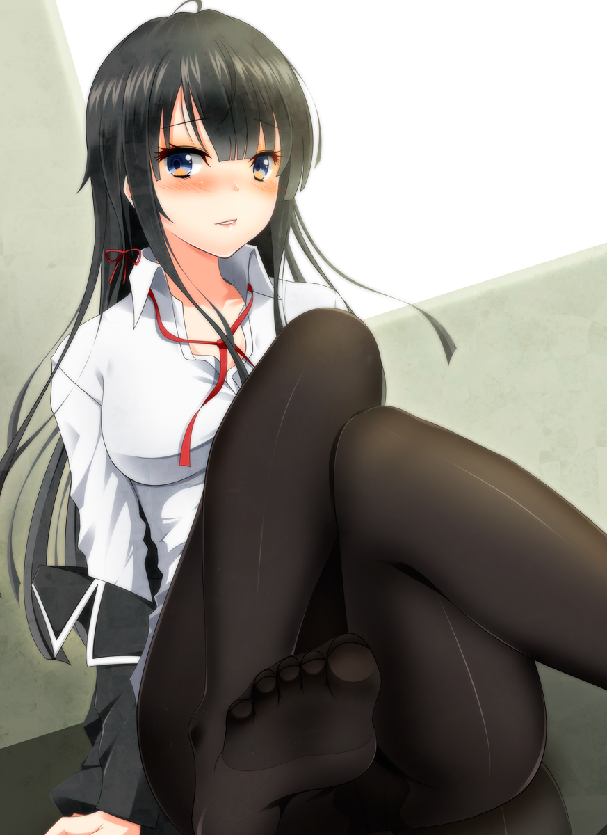 1girl, black_hair, black_pantyhose, blue_eyes, blush, breasts, highres, kiko_(okuwae)
