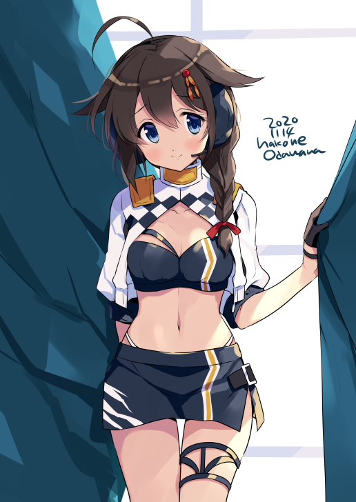 1girl, ahoge, bandeau, black_bandeau, black_gloves, black_skirt, blue_eyes, blush