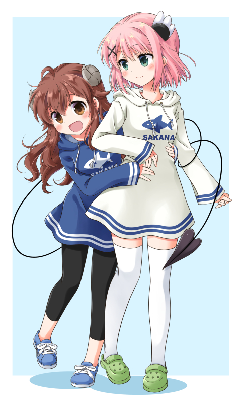 2girls, ahoge, blush, brown_eyes, brown_hair, chiyoda_momo, crocs, curled_horns
