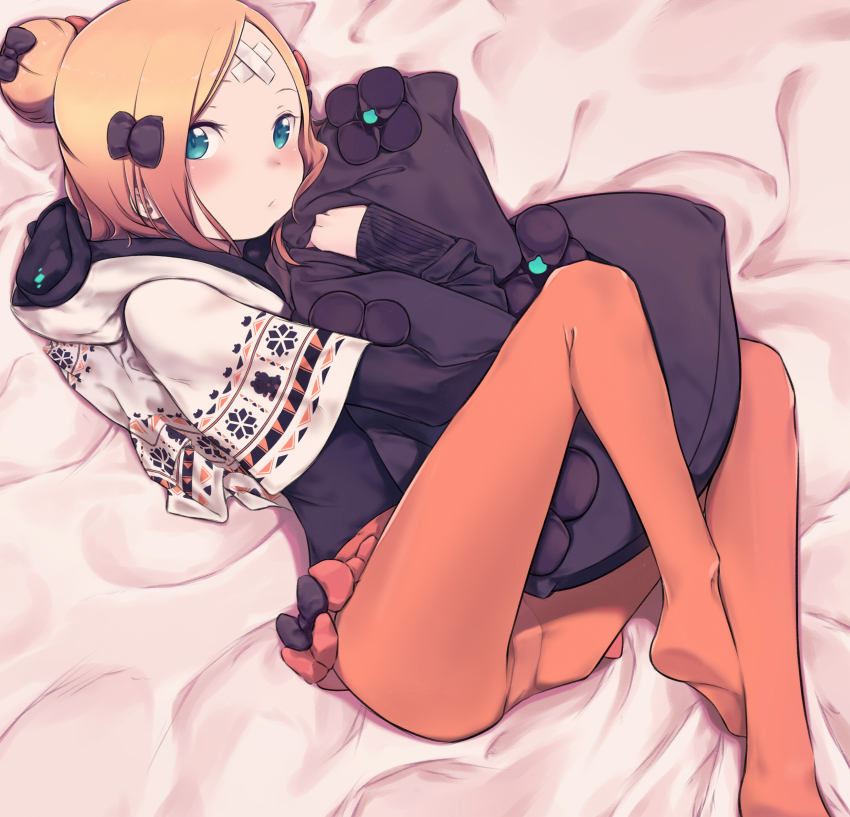 1girl, abigail_williams_(fate), abigail_williams_(winter_caravan_online_2021)_(fate), absurdres, black_bow, blonde_hair, blue_eyes, blush, bow, breasts, closed_mouth, daisi_gi, dress, fate/grand_order, fate_(series), forehead, grey_dress, hair_bow, hair_bun, highres, legs, long_hair, looking_at_viewer, lying, multiple_bows, official_alternate_costume, on_back, orange_bow, orange_pantyhose, pantyhose, parted_bangs, sidelocks, single_hair_bun, small_breasts, solo