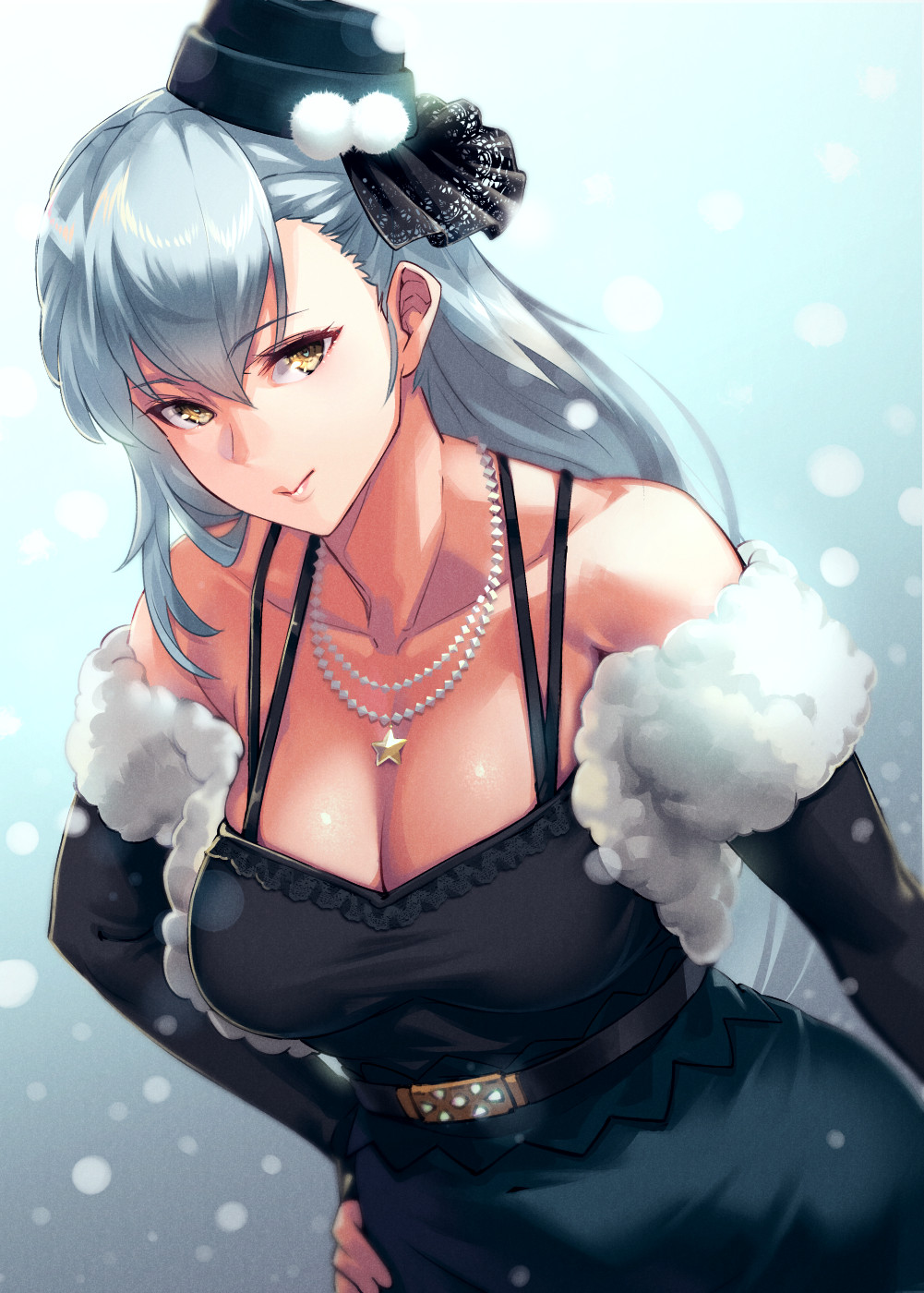 1girl, aqua_background, bare_shoulders, belt, black_dress, black_hat, blue_dress, breasts, cleavage, closed_mouth, collarbone, detached_sleeves, dress, dutch_angle, fur-trimmed_sleeves, fur_trim, gradient_background, grey_background, hair_between_eyes, hand_on_own_hip, hat, highres, jewelry, kitora_mirja, large_breasts, long_hair, long_sleeves, looking_at_viewer, mikel_(4hands), mini_hat, necklace, no_eyewear, pearl_necklace, pendant, pom_pom_(clothes), silver_hair, sleeveless, sleeveless_dress, snowing, solo, standing, star_(symbol), star_necklace, tilted_headwear, toji_no_miko, two-tone_dress, upper_body, yellow_eyes