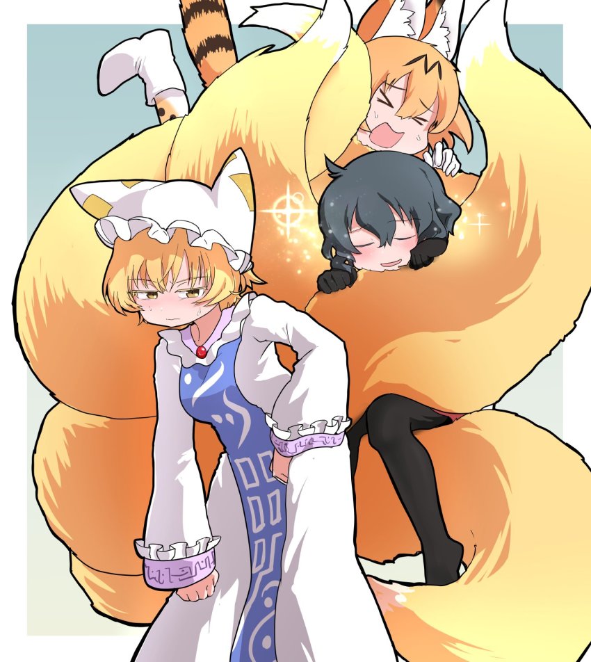 >_<, 3girls, animal_ears, animal_print, baka-man, black_gloves, black_legwear, blonde_hair, blush, closed_eyes, commentary_request, dress, fluffy, fox_ears, fox_tail, frilled_sleeves, frills, gloves, highres, kaban_(kemono_friends), kemono_friends, long_sleeves, multiple_girls, multiple_tails, missing_headwear, no_shoes, pantyhose, print_legwear, serval_(kemono_friends), serval_tail, short_hair, sparkle, sweatdrop, tail, thighhighs, touhou, white_dress, white_headwear, yakumo_ran, yellow_eyes