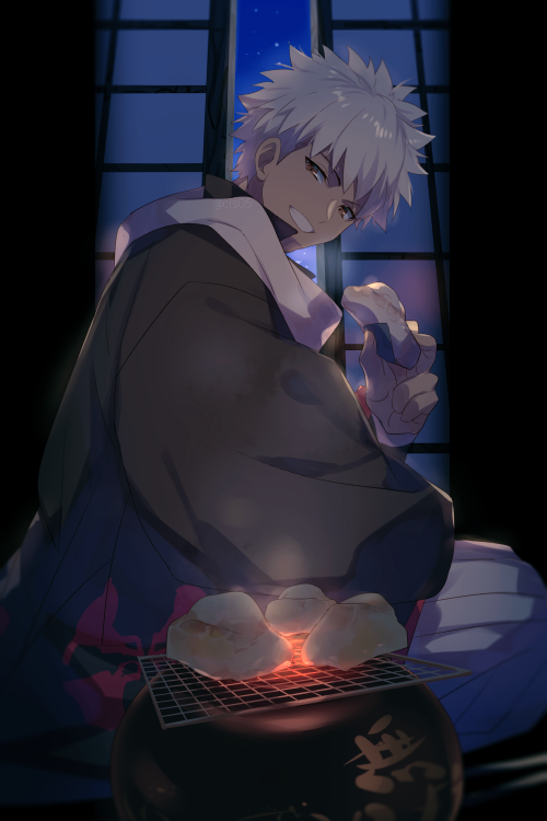 1boy, black_kimono, cooking, echo_(circa), fate/grand_order, fate_(series), food, grill, holding, holding_food, japanese_clothes, kimono, looking_at_viewer, male_focus, pot, scarf, senji_muramasa_(fate), senji_muramasa_(third_ascension)_(fate), sitting, sky, sliding_doors, smile, solo, star_(sky), starry_sky, steam, white_hair, yellow_eyes