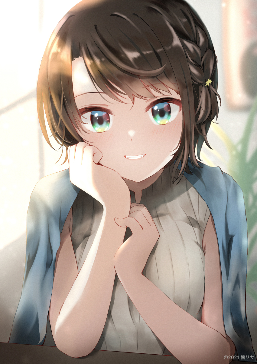1girl, 2021, absurdres, arm_rest, artist_name, blouse, blurry, blurry_background, braid, brown_hair, commentary_request, day, depth_of_field, drawing_(object), green_eyes, grey_shirt, grin, hair_ornament, hand_up, head_rest, highres, hololive, indoors, kusunoki_r, looking_at_viewer, oozora_subaru, oozora_subaru_(suspenders), picture_frame, plant, shirt, short_hair, side_braid, sleeveless, sleeveless_shirt, smile, solo, star_(symbol), star_hair_ornament, striped_clothes, striped_shirt, sunlight, swept_bangs, vertical-striped_clothes, vertical-striped_shirt, virtual_youtuber, window