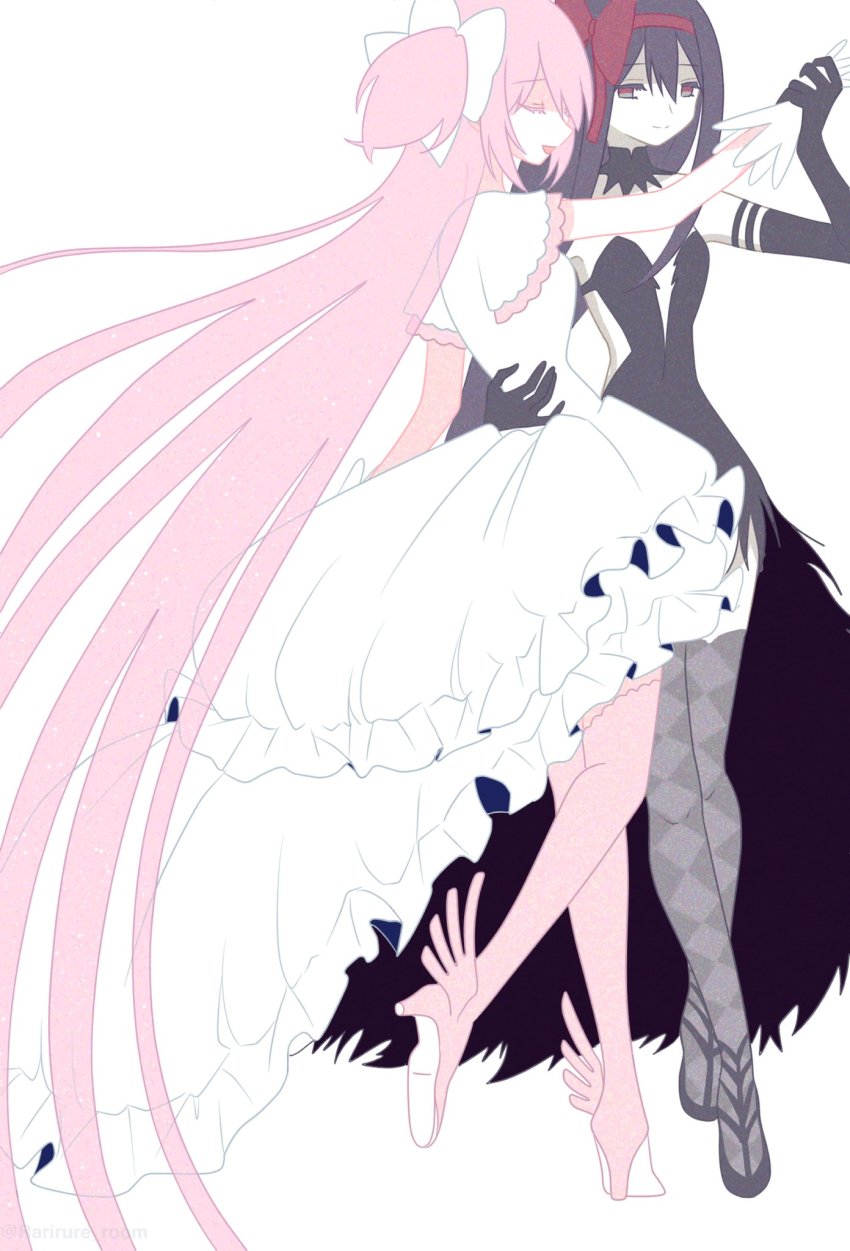 2girls, akemi_homura, akuma_homura, argyle_clothes, argyle_legwear, black_dress, black_eyes, black_gloves