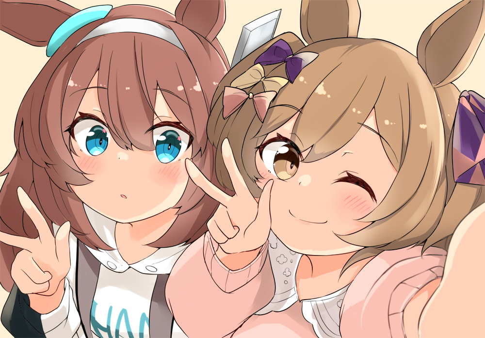 2girls, ;), animal_ears, barashiya, blue_eyes, blush, bow, brown_background