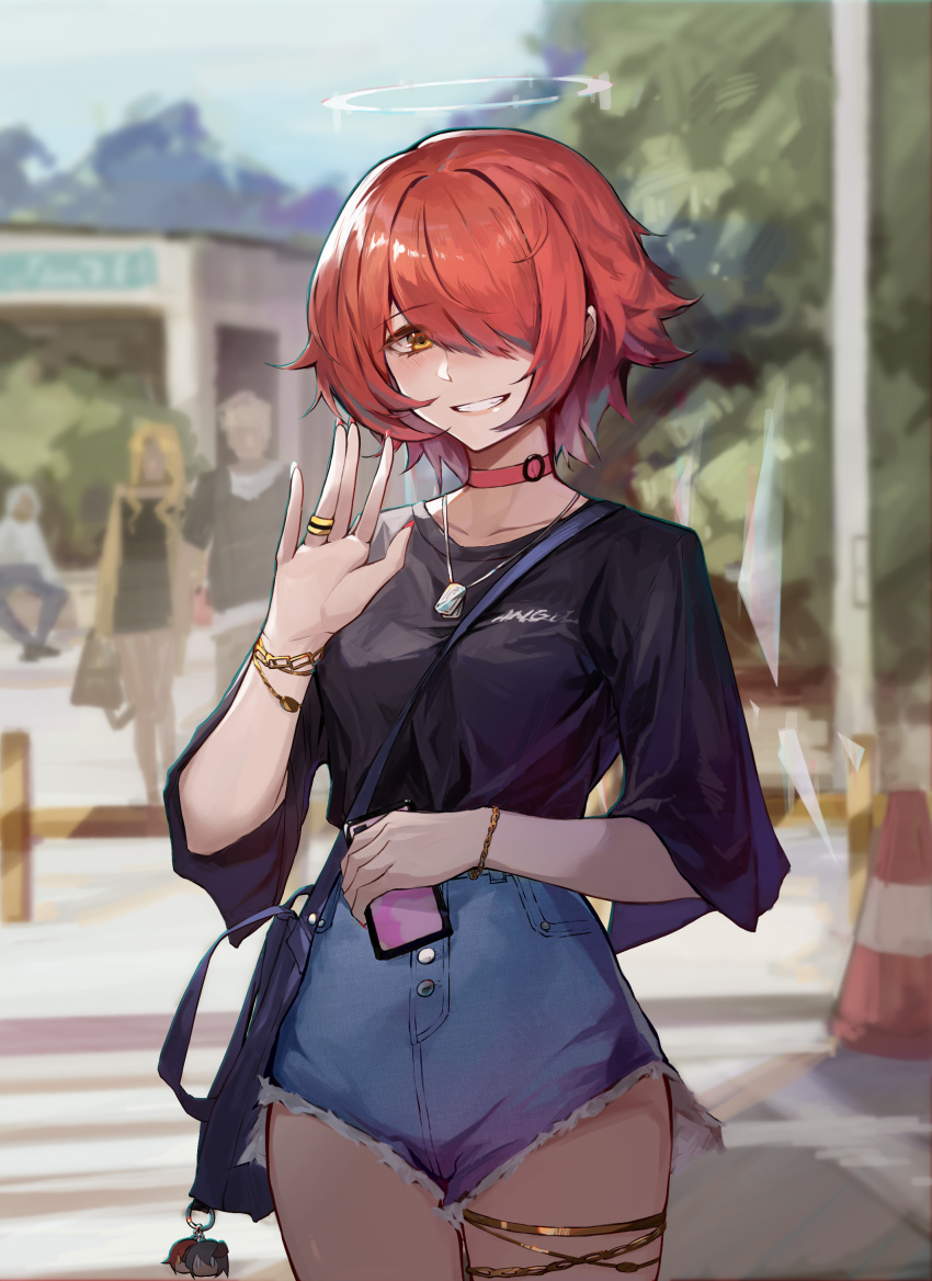 absurdres, arknights, bag, black_shirt, blouse, blurry, blurry_background, bracelet, charm_(object), chinese_commentary, choker, denim, denim_shorts, dog_tags, exusiai_(arknights), eyes_visible_through_hair, highres, holding, holding_phone, jewelry, nail_polish, phone, qingfeng_canying, red_choker, red_eyes, red_hair, red_nails, ring, shirt, short_shorts, shorts, shoulder_bag, smile, thigh_strap, waving