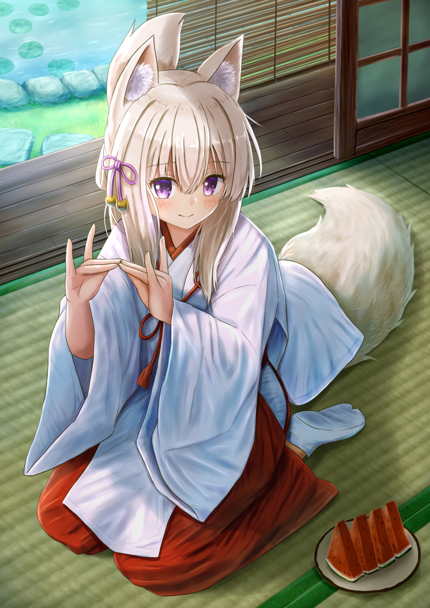 1girl, animal_ear_fluff, animal_ears, blush, closed_mouth, commentary_request, day, folded_ponytail