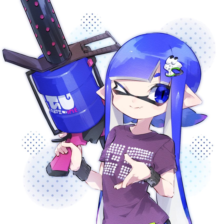 .96_gal_(splatoon), 1girl, ;), bazumi, blue_eyes, blue_hair, blunt_bangs, closed_mouth, commentary, fang, hair_ornament, highres, holding, holding_weapon, inkling, inkling_girl, inkling_player_character, long_hair, looking_at_viewer, nintendo, one_eye_closed, pointy_ears, print_shirt, purple_shirt, shirt, short_sleeves, skin_fang, smile, solo, splatoon_(series), splatoon_1, standing, t-shirt, tentacle_hair, upper_body, weapon, white_background, wristband